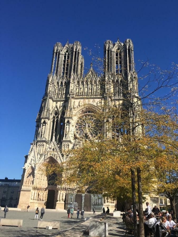 Bedinreims "Burgundy Bottle" 110M2 Exceptional, 4 Chambres Doubles, 2 Bain, Free Park & Wifi, Tout Equipe Zewnętrze zdjęcie
